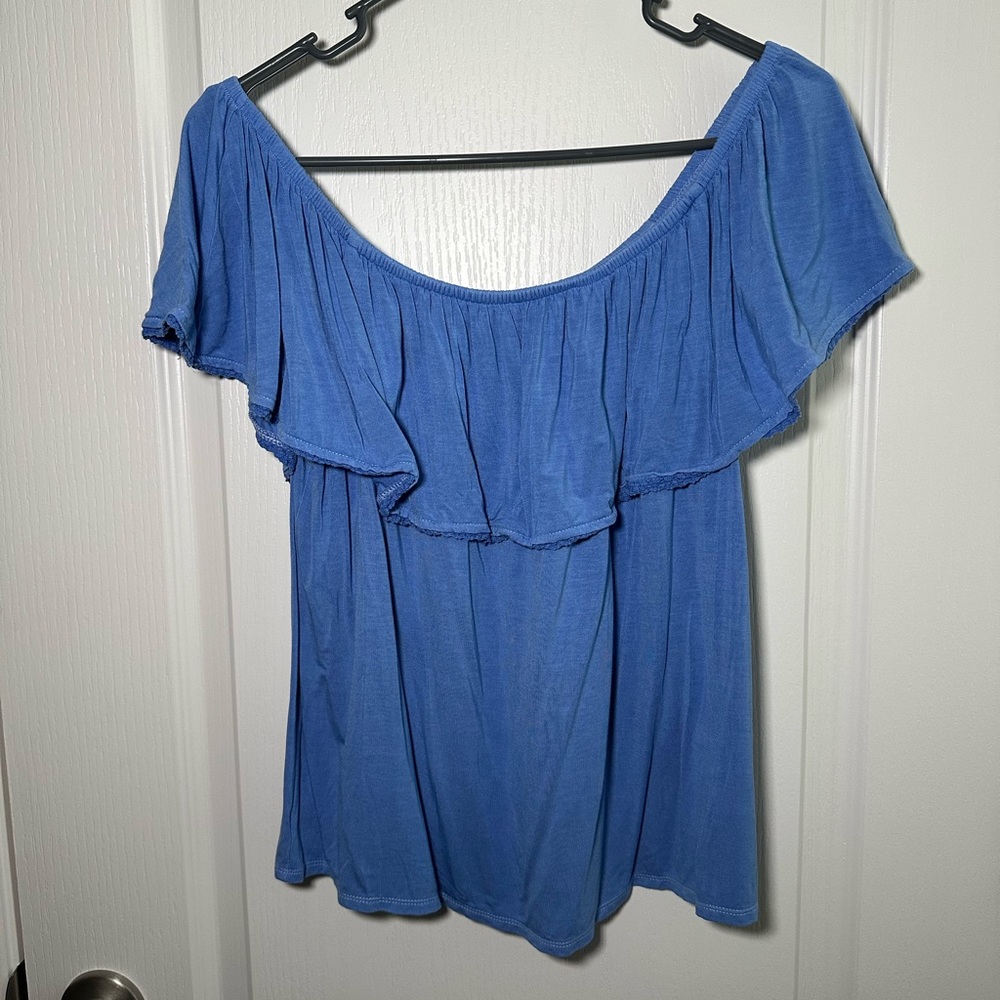 ⚡️3/$18⚡️ off the shoulder top